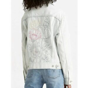 NWOT Levi's light wash blue denim jacket with floral embroidery accent, XL